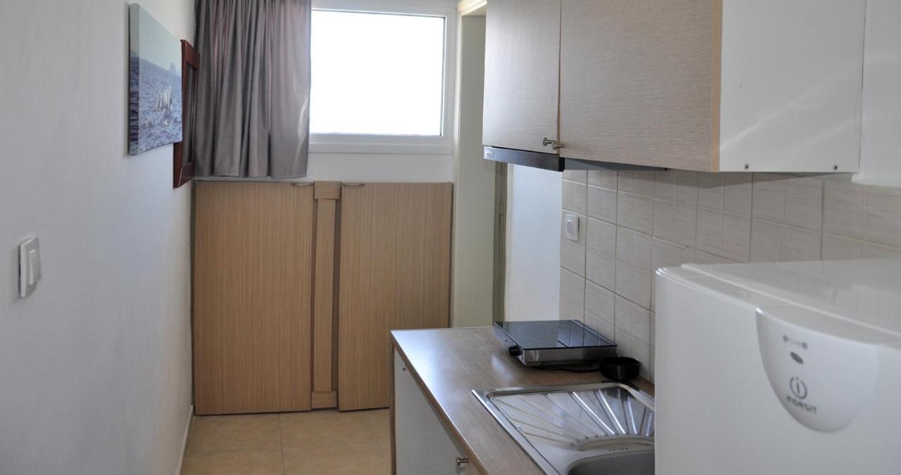 Coralli Beach Studios-Apartments Kallithea  Esterno foto